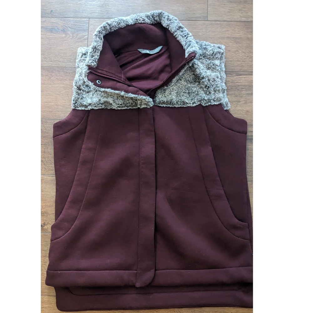 The North Face Burgundy Faux‎ Fur Collar Fleece Vest Womens M